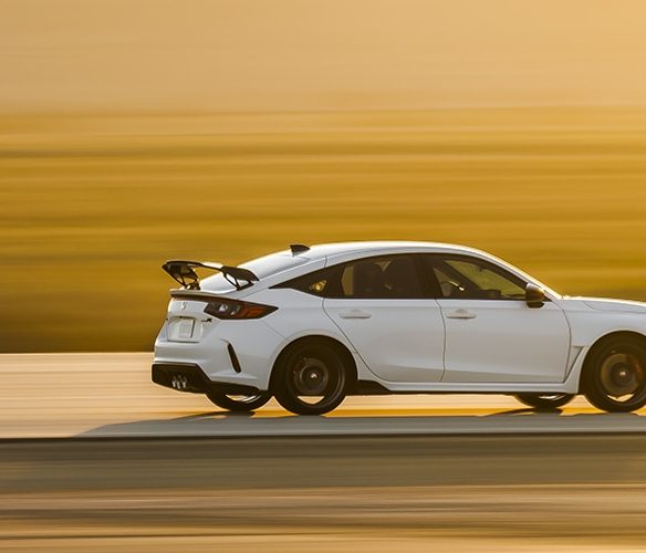 MY24_Civic_TypeR_1200x500_Desktop_OverviewGalleryExterior_08