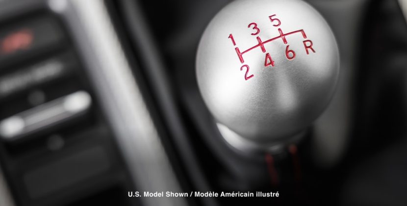 MY24_Civic_TypeR_1200x500_Desktop_OverviewGalleryInterior_09