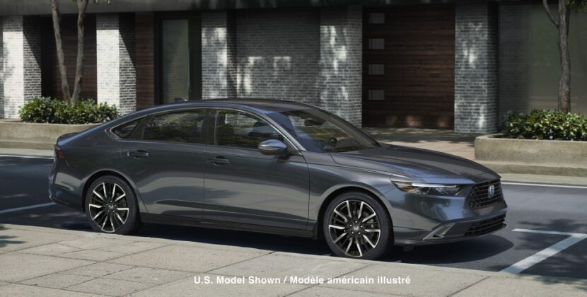 MY25_Accord_1200x500_Desktop_OverviewGallery_Exterior_01