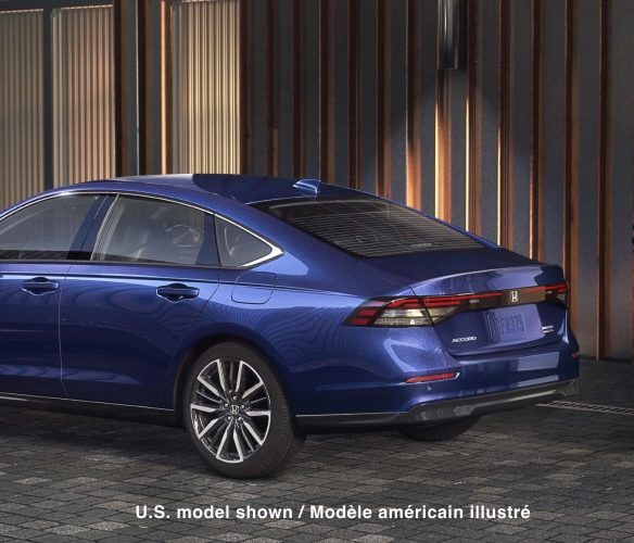 MY25_Accord_1200x500_Desktop_OverviewGallery_Exterior_02