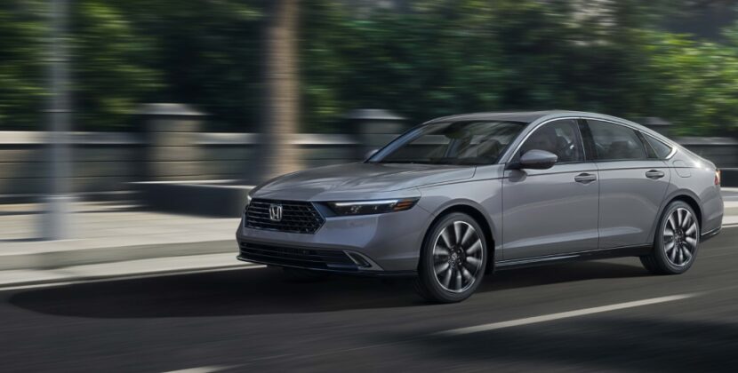 MY25_Accord_1200x500_Desktop_OverviewGallery_Exterior_03