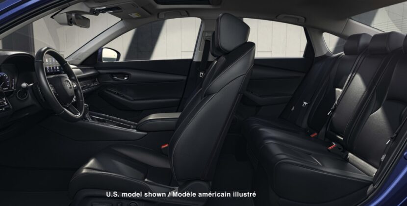 MY25_Accord_1200x500_Desktop_OverviewGallery_Interior_01