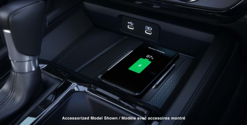 MY25_Accord_1200x500_Desktop_OverviewGallery_Interior_06