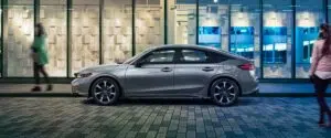 MY25_Civic_Hatchback_1200x500_Desktop_OverviewGallery_Exterior_01