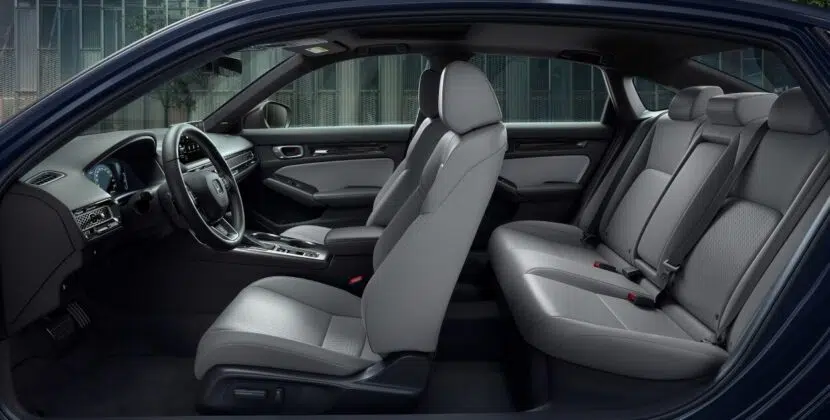 MY25_Civic_Sedan_1248x702_Desktop_OverviewGallery_Interior_03