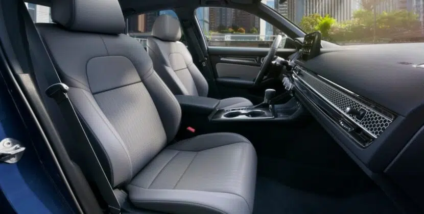 MY25_Civic_Sedan_1248x702_Desktop_OverviewGallery_Interior_04
