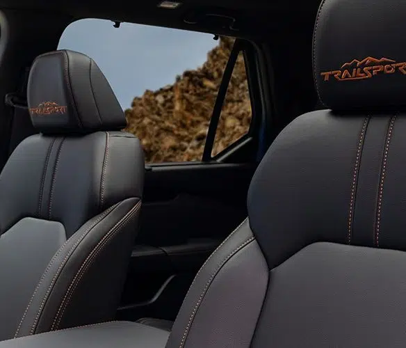 Honda_Pilot_interiorrgallery_PIL23-033a
