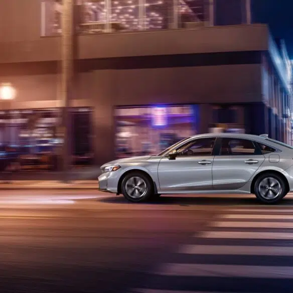 MY25_Civic_Sedan_1248x702_Desktop_OverviewGallery_Exterior_06