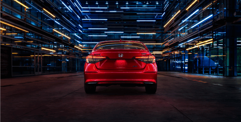MY25_Civic_Sedan_1248x702_Desktop_OverviewGallery_Exterior_13