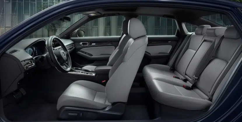 MY25_Civic_Sedan_1248x702_Desktop_OverviewGallery_Interior_03