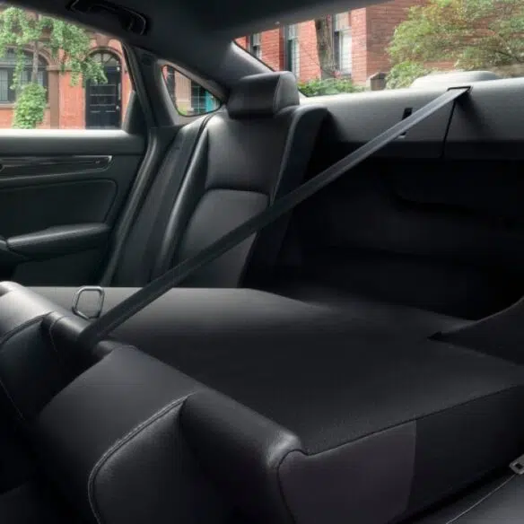 MY25_Civic_Sedan_1248x702_Desktop_OverviewGallery_Interior_05