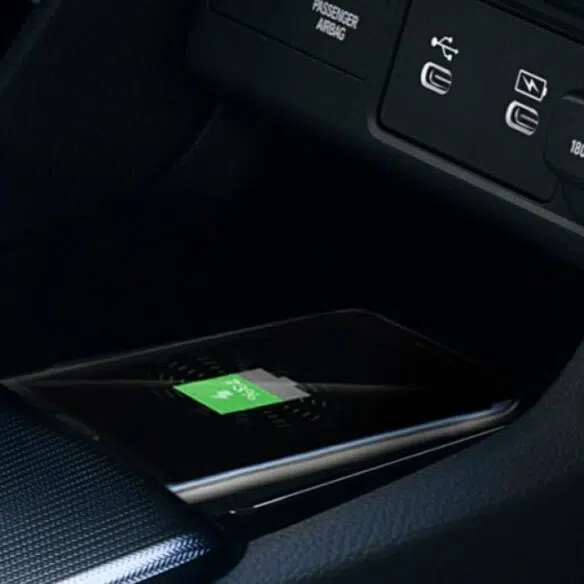MY25_Civic_Sedan_1248x702_Desktop_OverviewGallery_Interior_12
