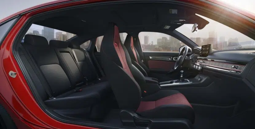 MY25_Civic_Si_1248x702_Desktop_OverviewGalleryInterior_01