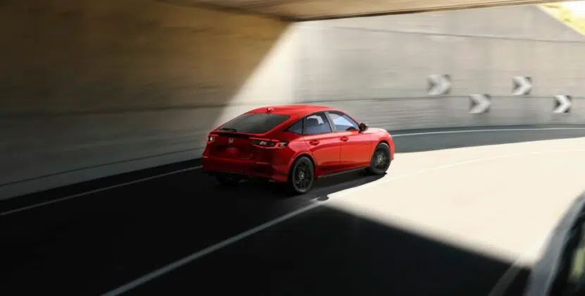MY26_Civic_Hatchback_1200x500_Desktop_OverviewGallery_Exterior_06