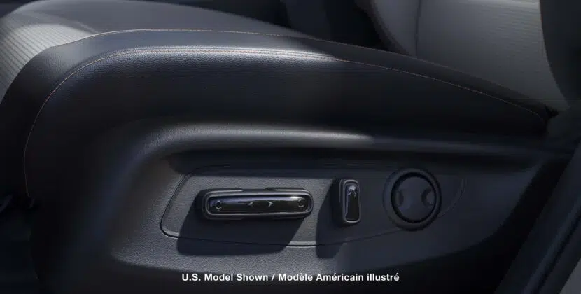 MY26_CR-V_1248x500_Desktop_OverviewGalleryInterior_02