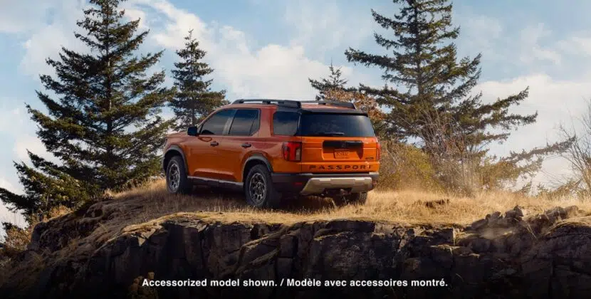 MY26_Passport_1248x500_Desktop_OverviewGalleryExterior_05