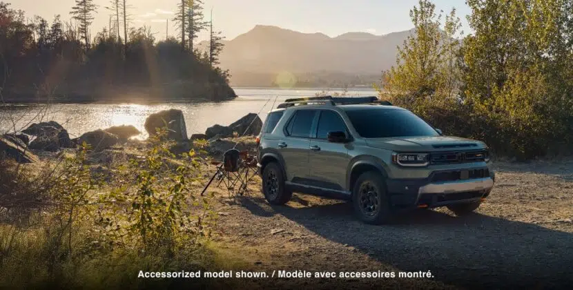 MY26_Passport_1248x500_Desktop_OverviewGalleryExterior_06